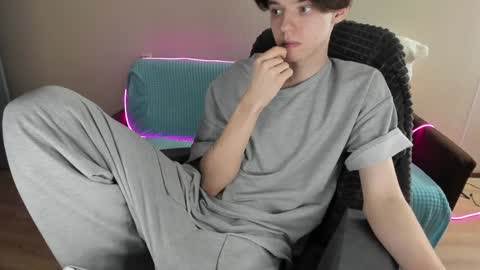 Snapshot of guy_liam1 chatting on 02/01/25, 04:11 guy_liam1 online show from 02/01/25, 04:11