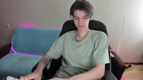 Snapshot of guy_liam1 chatting on 02/12/25, 02:43 guy_liam1 online show from 02/12/25, 02:43