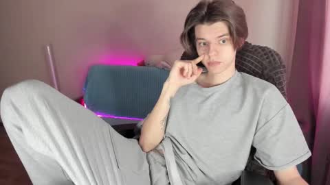 Snapshot of guy_liam1 chatting on 02/26/25, 02:14 guy_liam1 online show from 02/26/25, 02:14