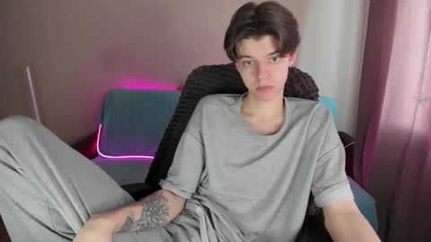 Snapshot of guy_liam1 chatting on 03/09/25, 01:37 guy_liam1 online show from 03/09/25, 01:37