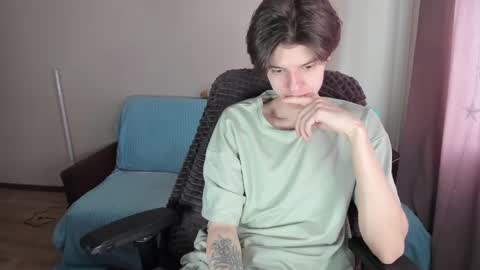 Snapshot of guy_liam1 chatting on 03/10/25, 02:05 guy_liam1 online show from 03/10/25, 02:05