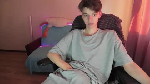 Snapshot of guy_liam1 chatting on 10/01/25, 03:18 guy_liam1 online show from 10/01/25, 03:18