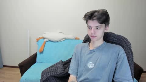 Snapshot of guy_liam1 chatting on 10/27/25, 04:33 guy_liam1 online show from 10/27/25, 04:33