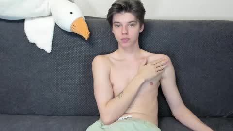 guy_liam1 online show from 11/21/25, 02:05