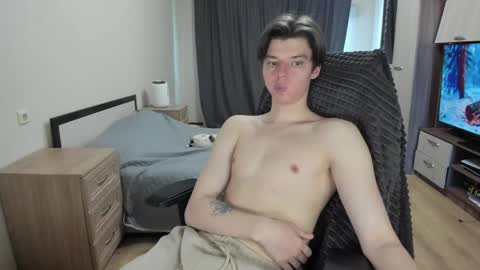 guy_liam1 online show from 04/11/26, 08:18