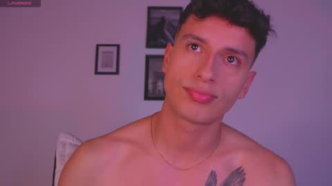 Snapshot of guy_twinks chatting on 03/08/26, 05:55 Gabriel online show from 03/08/26, 05:55