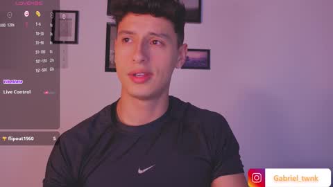 Snapshot of guy_twinks chatting on 03/21/26, 06:29 Gabriel online show from 03/21/26, 06:29