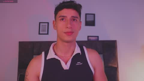 Snapshot of guy_twinks chatting on 04/03/26, 05:16 Gabriel online show from 04/03/26, 05:16