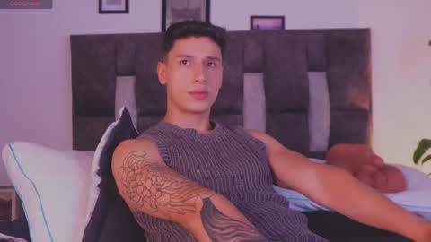 Snapshot of guy_twinks chatting on 04/15/26, 05:36 Gabriel online show from 04/15/26, 05:36