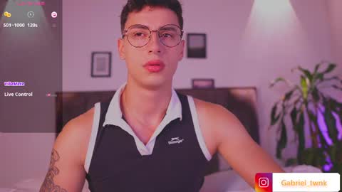 Snapshot of guy_twinks chatting on 08/03/26, 03:38 Gabriel online show from 08/03/26, 03:38