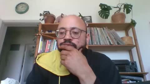 Snapshot of guy_wood15 chatting on 04/20/26, 11:13 guy_wood15 online show from 04/20/26, 11:13