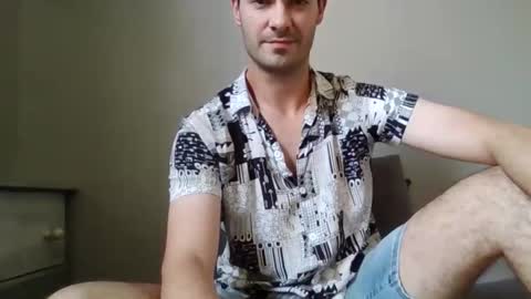 Snapshot of guyhardon chatting on 02/08/26, 09:23 Guy Hardon online show from 02/08/26, 09:23