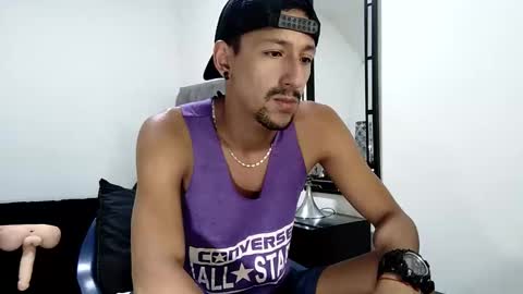 Snapshot of guykarim chatting on 01/27/25, 07:14 karim online show from 01/27/25, 07:14