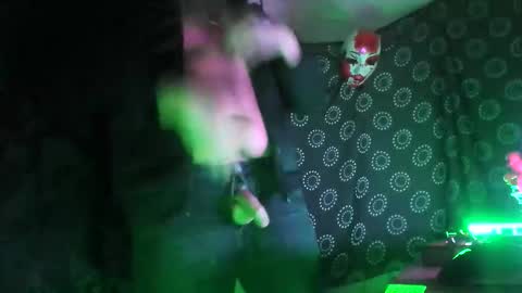 Snapshot of guyst049 chatting on 11/23/25, 02:00 guyst049 online show from 11/23/25, 02:00