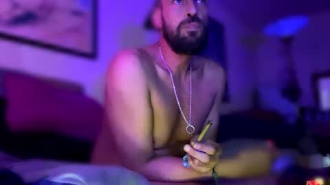 Snapshot of guyst_049 chatting on 04/25/26, 09:12 GuyST049 online show from 04/25/26, 09:12