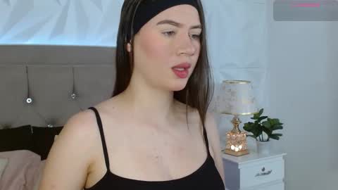 Gwen Drew online show from 10/21/25, 12:50