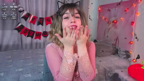 Snapshot of gwendolyndrews chatting on 10/28/25, 02:59 Lisa online show from 10/28/25, 02:59