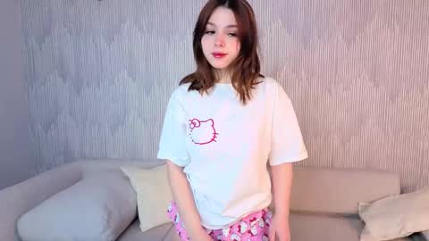 Snapshot of gwendolyndrews chatting on 11/29/25, 01:19 Lisa online show from 11/29/25, 01:19