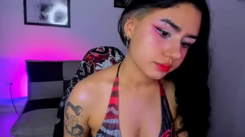 gwenhazel online show from 09/10/25, 11:32