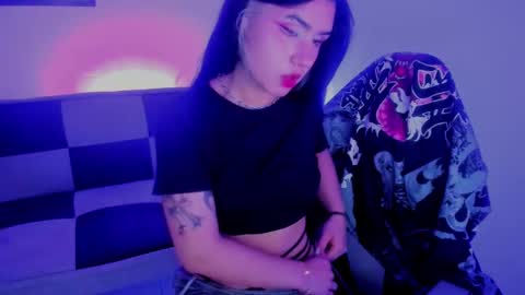 gwenhazel online show from 09/15/25, 11:54