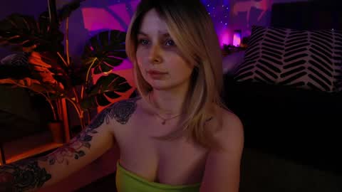 gwenhilton online show from 01/25/25, 06:01