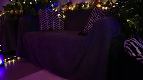 gwenhilton online show from 02/23/25, 09:11