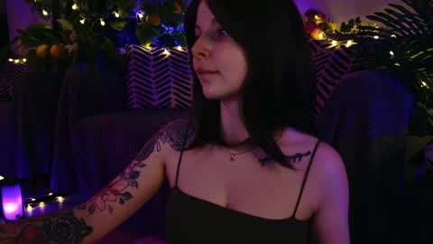 gwenhilton online show from 02/26/25, 05:42