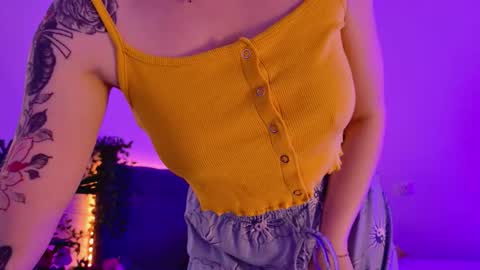 gwenhilton online show from 10/03/25, 05:37