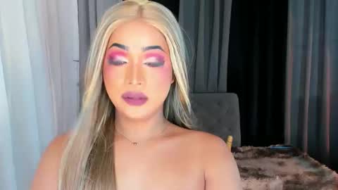 Snapshot of gwenngoddess chatting on 10/15/25, 10:26 Call me Miss Gwen online show from 10/15/25, 10:26