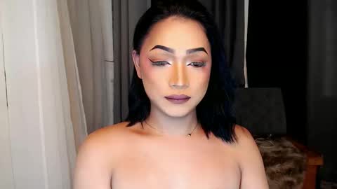 Snapshot of gwenngoddess chatting on 10/22/25, 07:24 Call me Miss Gwen online show from 10/22/25, 07:24