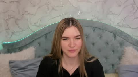 Snapshot of gwensmitt chatting on 05/31/26, 10:55 gwensmitt online show from 05/31/26, 10:55
