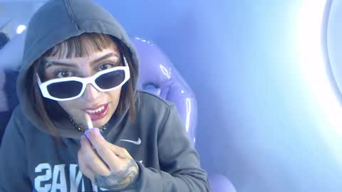 gyal_8_ online show from 10/25/25, 04:35