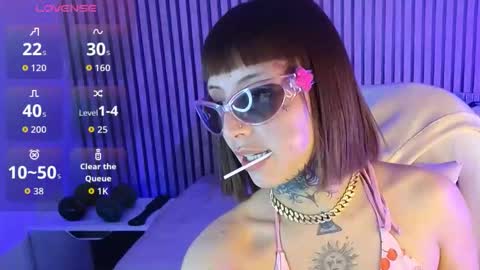gyal_8_ online show from 11/18/25, 03:34