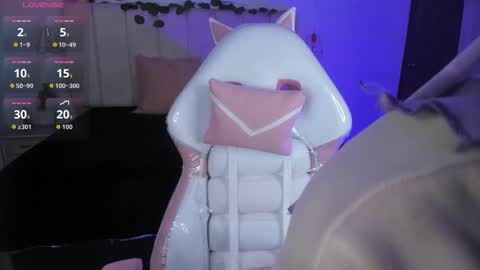 gyal_8_ online show from 12/02/25, 04:07