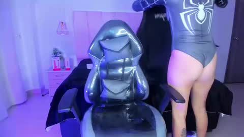 gyal_8_ online show from 02/26/26, 04:11