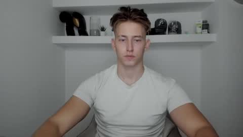 Snapshot of gym_alpha chatting on 12/03/24, 08:28 Oliver online show from 12/03/24, 08:28