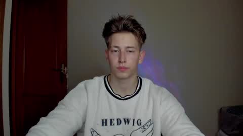 Snapshot of gym_alpha chatting on 02/05/25, 08:25 Oliver online show from 02/05/25, 08:25