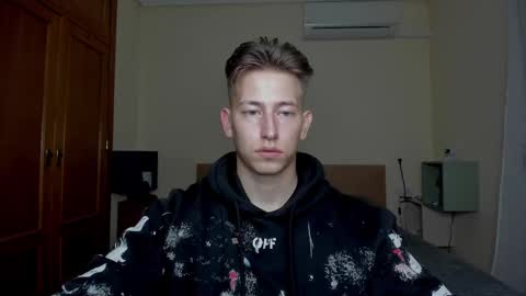 Snapshot of gym_alpha chatting on 03/03/25, 09:48 Oliver online show from 03/03/25, 09:48