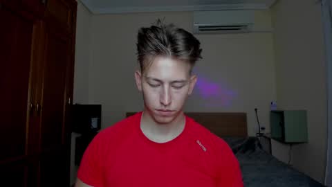 Snapshot of gym_alpha chatting on 03/05/25, 08:42 Oliver online show from 03/05/25, 08:42