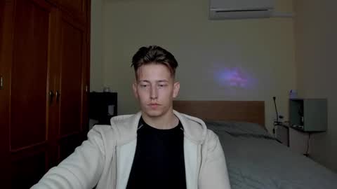 Snapshot of gym_alpha chatting on 03/06/25, 07:21 Oliver online show from 03/06/25, 07:21