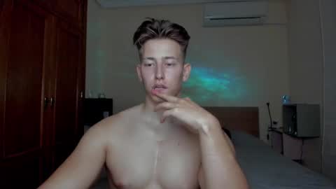 Snapshot of gym_alpha chatting on 03/10/25, 06:45 Oliver online show from 03/10/25, 06:45