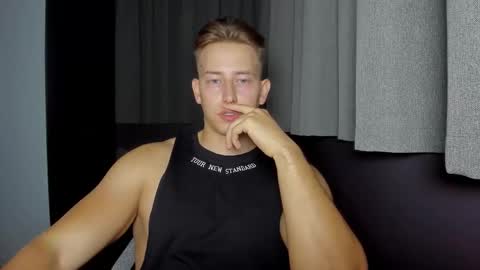 Snapshot of gym_alpha chatting on 09/15/25, 06:52 Oliver online show from 09/15/25, 06:52