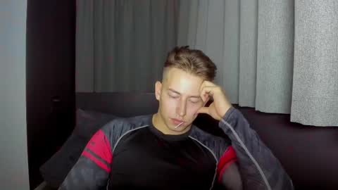 Snapshot of gym_alpha chatting on 09/16/25, 07:04 Oliver online show from 09/16/25, 07:04