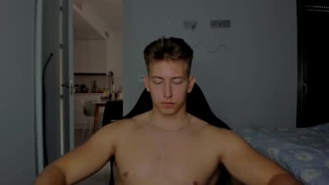 Snapshot of gym_alpha chatting on 03/04/26, 02:45 Oliver online show from 03/04/26, 02:45