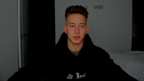 Snapshot of gym_alpha chatting on 03/15/26, 07:42 Oliver online show from 03/15/26, 07:42