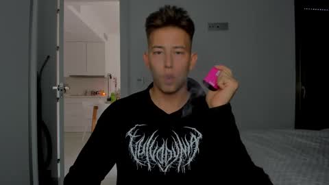 Snapshot of gym_alpha chatting on 03/17/26, 03:37 Oliver online show from 03/17/26, 03:37