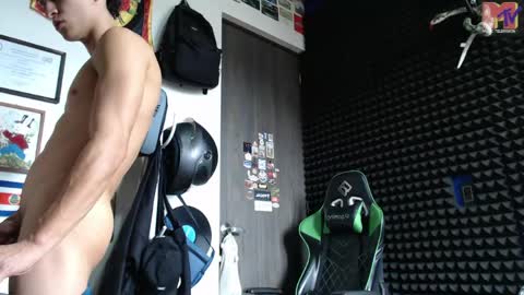 Snapshot of gymbro42 chatting on 05/19/26, 05:08 Gymbro42 online show from 05/19/26, 05:08