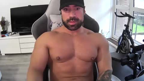 gymking999 online show from 02/11/25, 01:51