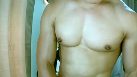 Snapshot of gymnasmenos chatting on 03/16/26, 05:44 AJ online show from 03/16/26, 05:44