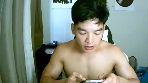 Snapshot of gymnasmenos chatting on 04/14/26, 03:12 AJ online show from 04/14/26, 03:12